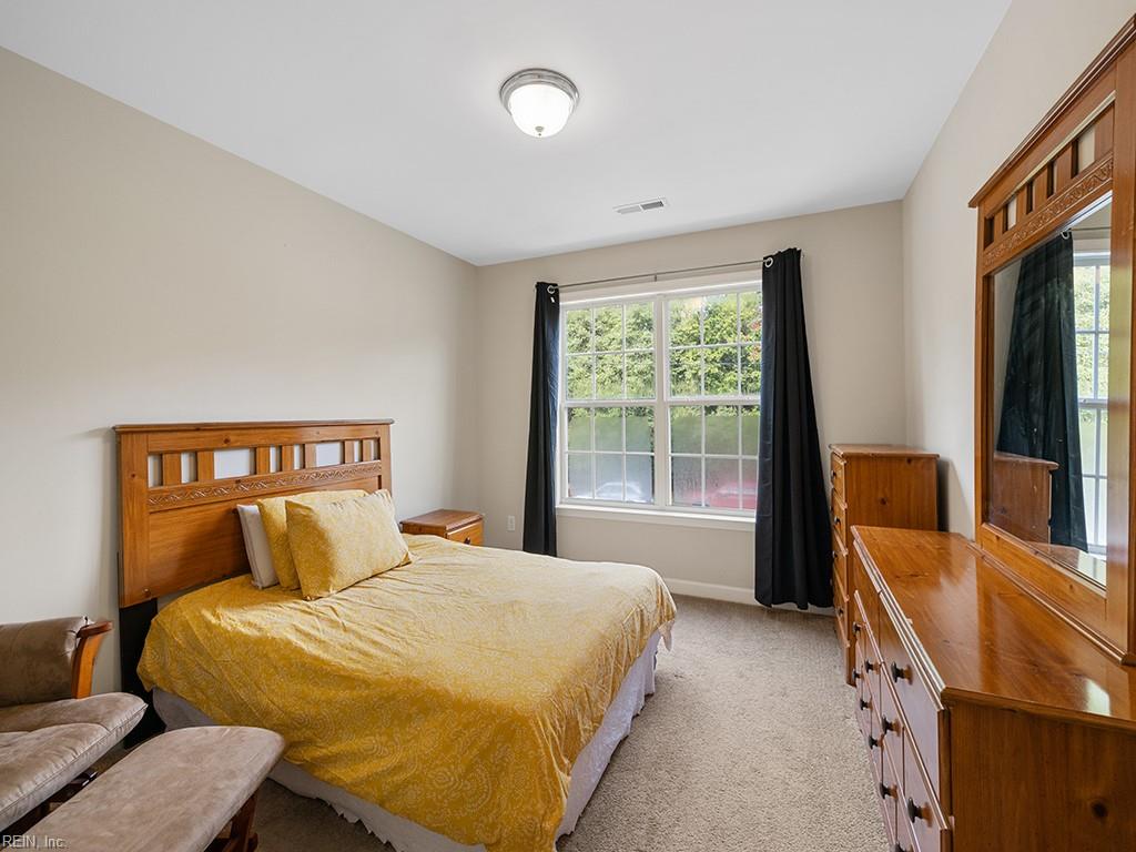 5804 Bernhowe Manor LN