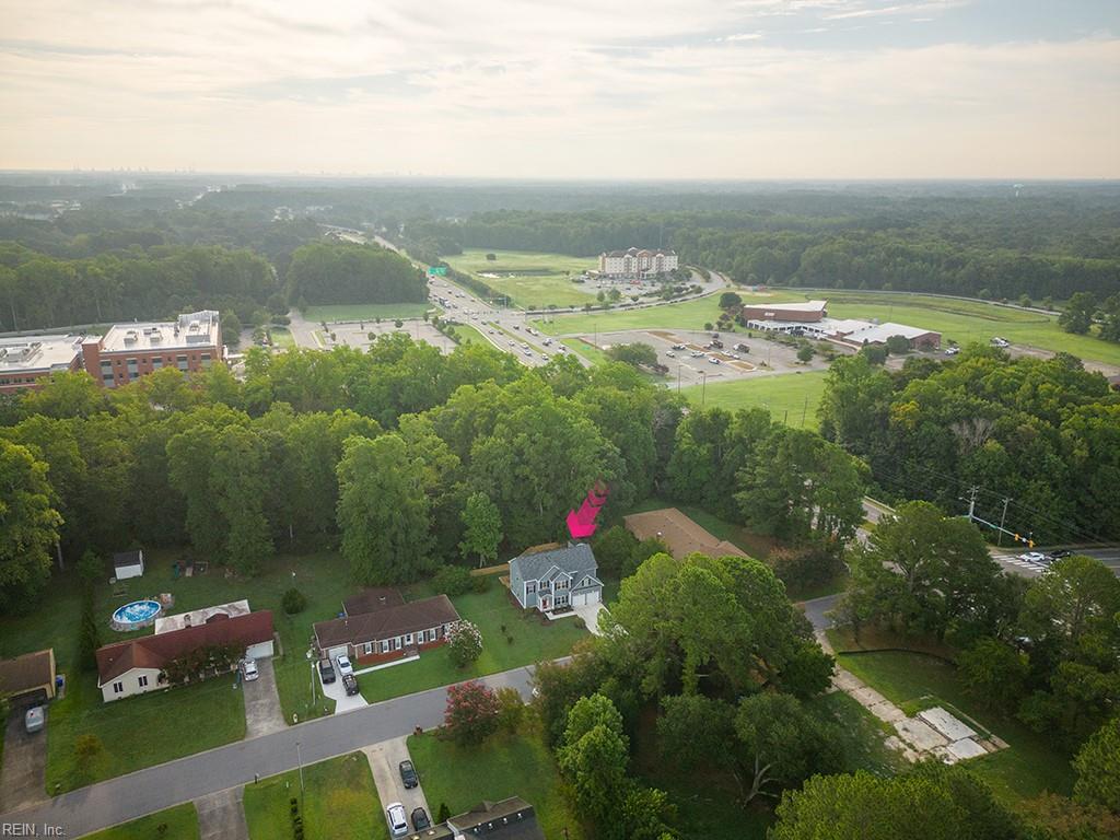 5804 Bernhowe Manor LN