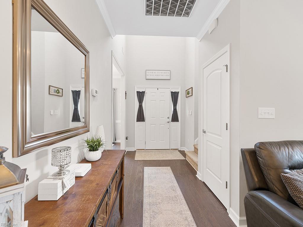 5804 Bernhowe Manor LN