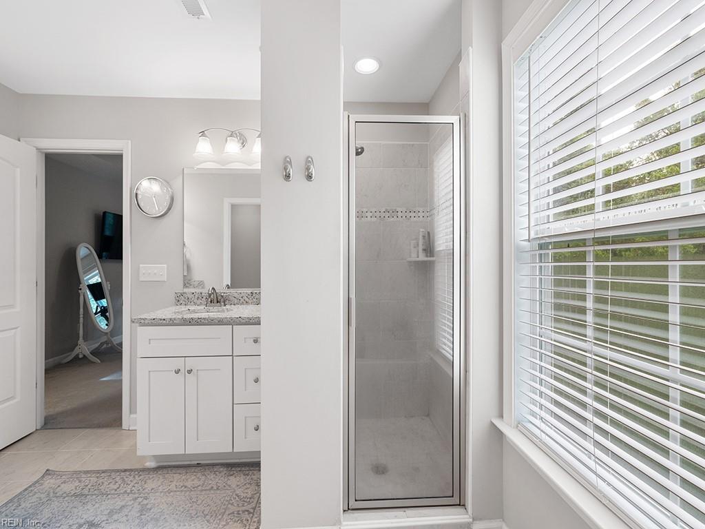 5804 Bernhowe Manor LN