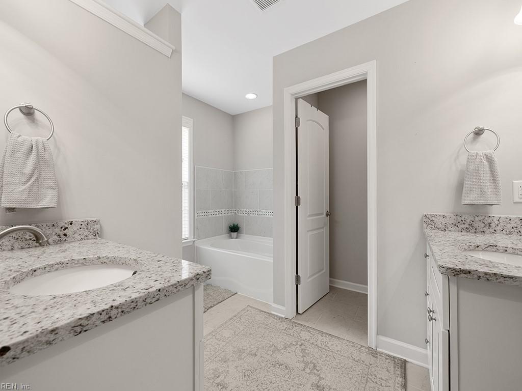 5804 Bernhowe Manor LN