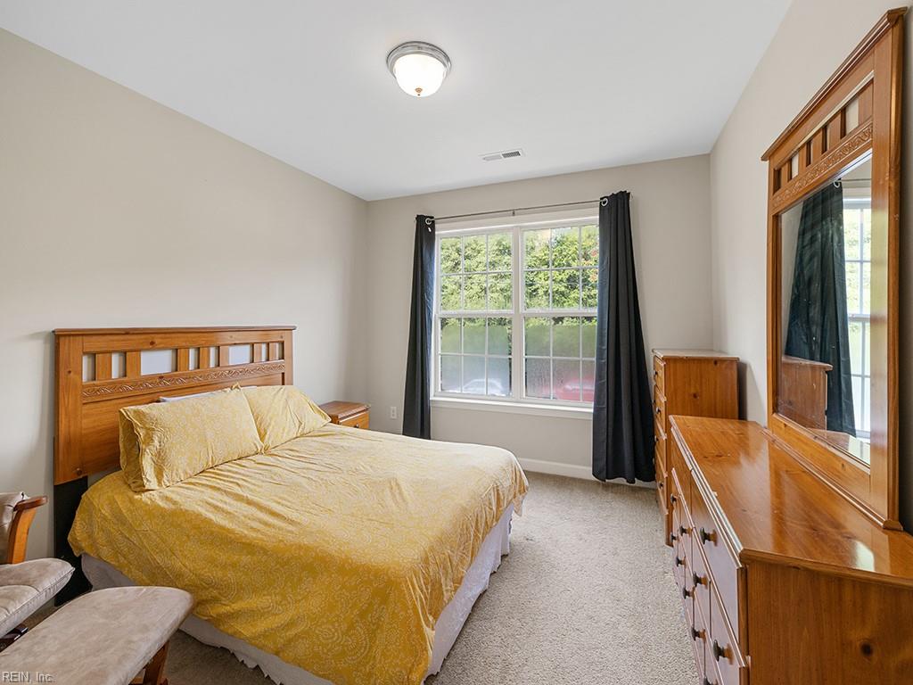 5804 Bernhowe Manor LN