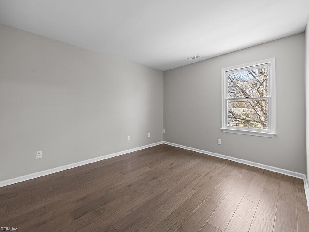 1300 Hunningdon Woods BLVD