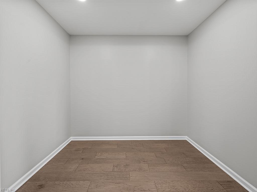 1300 Hunningdon Woods BLVD