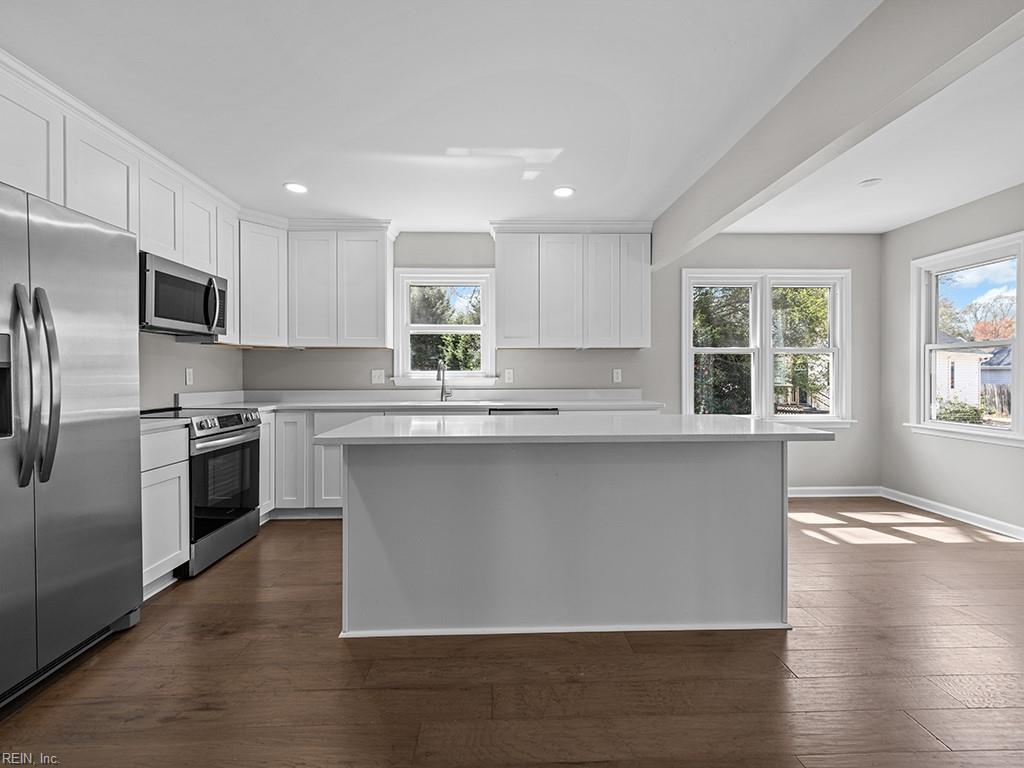 1300 Hunningdon Woods BLVD