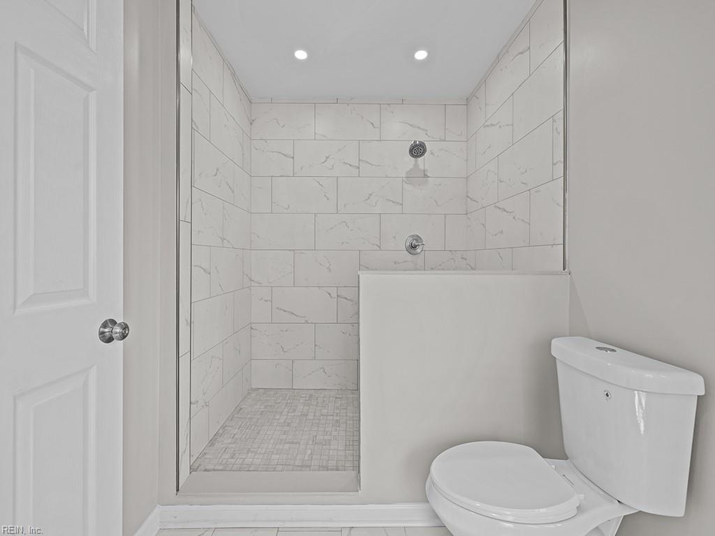 1300 Hunningdon Woods BLVD