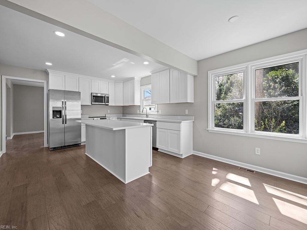 1300 Hunningdon Woods BLVD