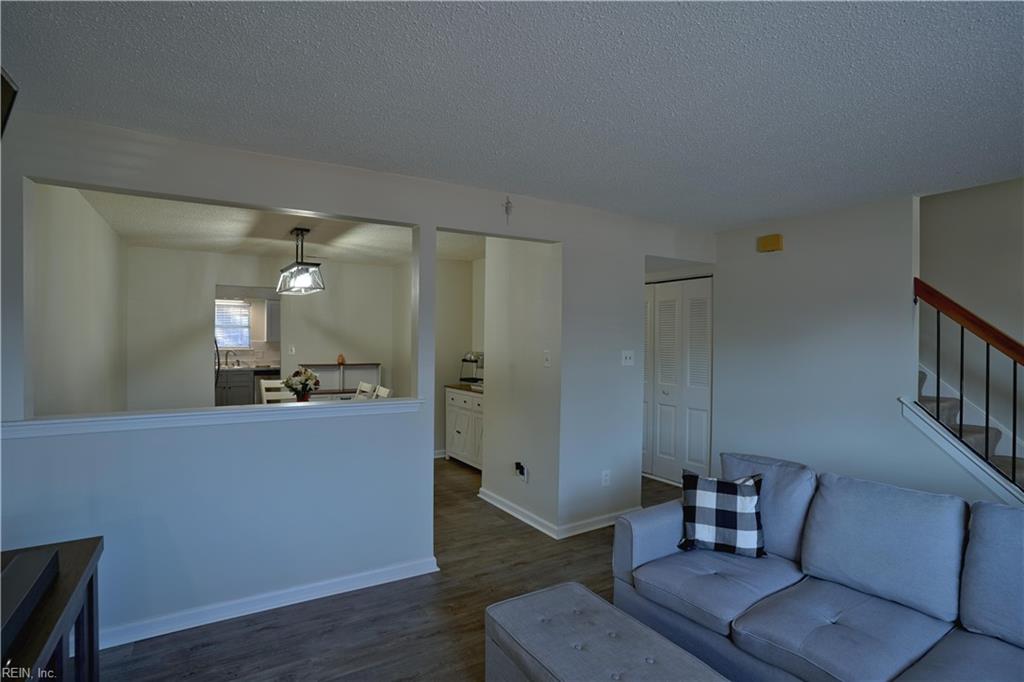 1803 Olde Buckingham RD