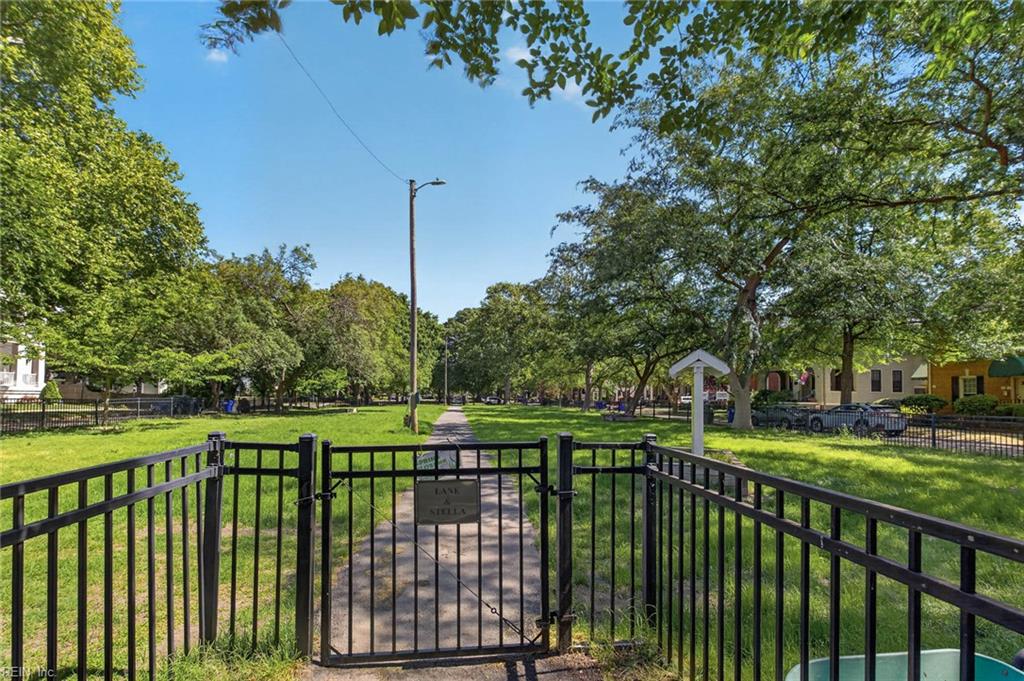 1206 Stockley GDNS 405