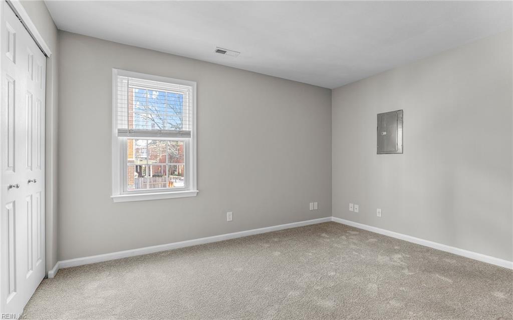 1206 Stockley GDNS 405