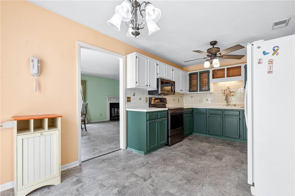 4910 Cypress Point CIR 102