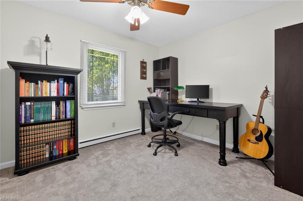 1117 Camelot CT