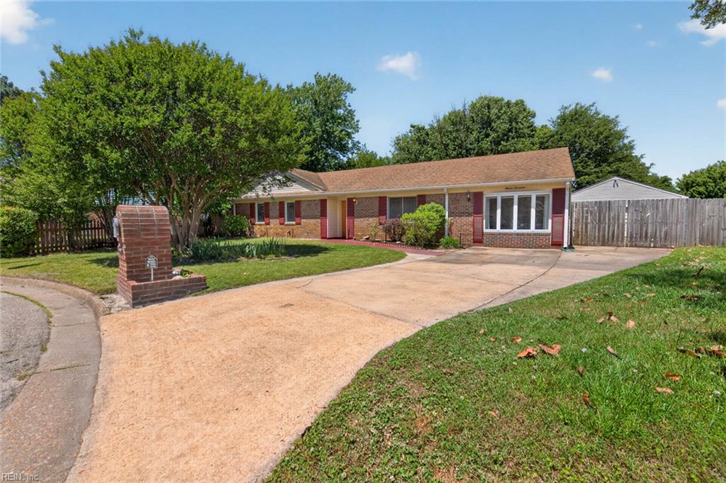 1117 Camelot CT