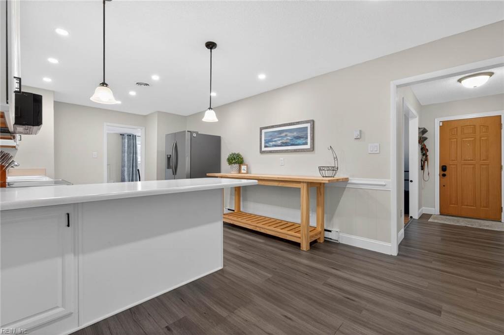 1117 Camelot CT