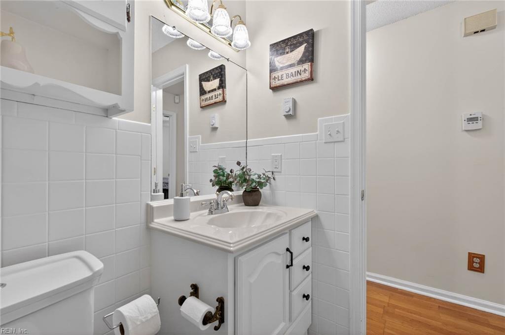1117 Camelot CT