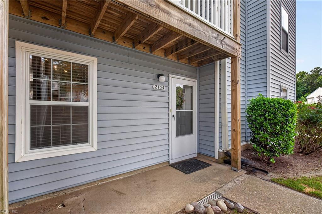 2104 Retreat CT
