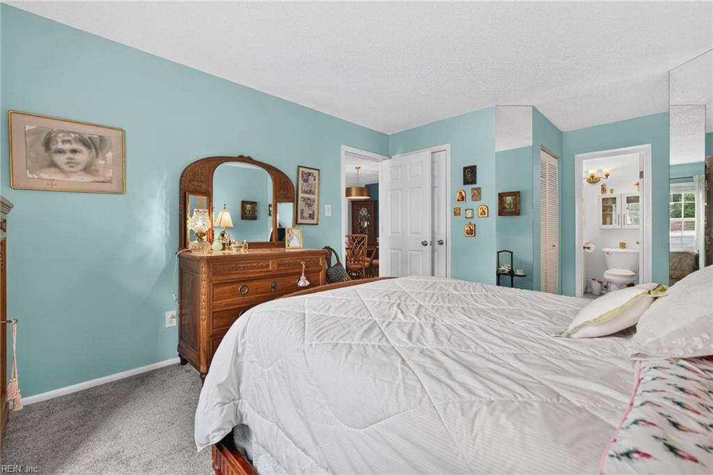 2104 Retreat CT