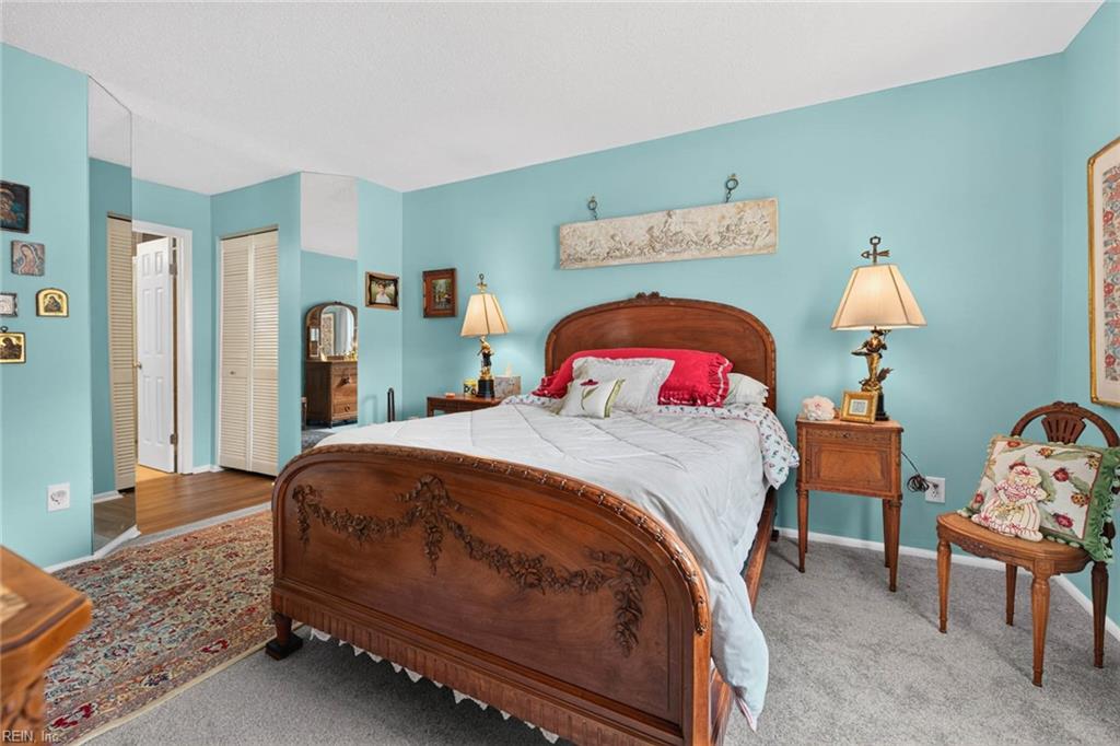2104 Retreat CT