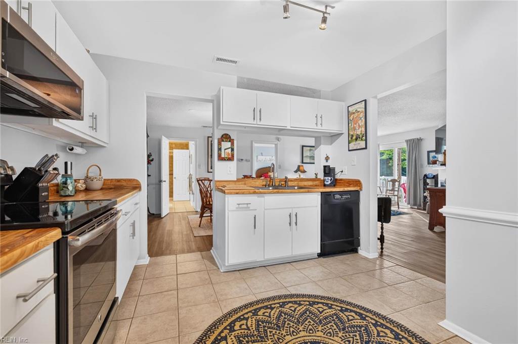 2104 Retreat CT