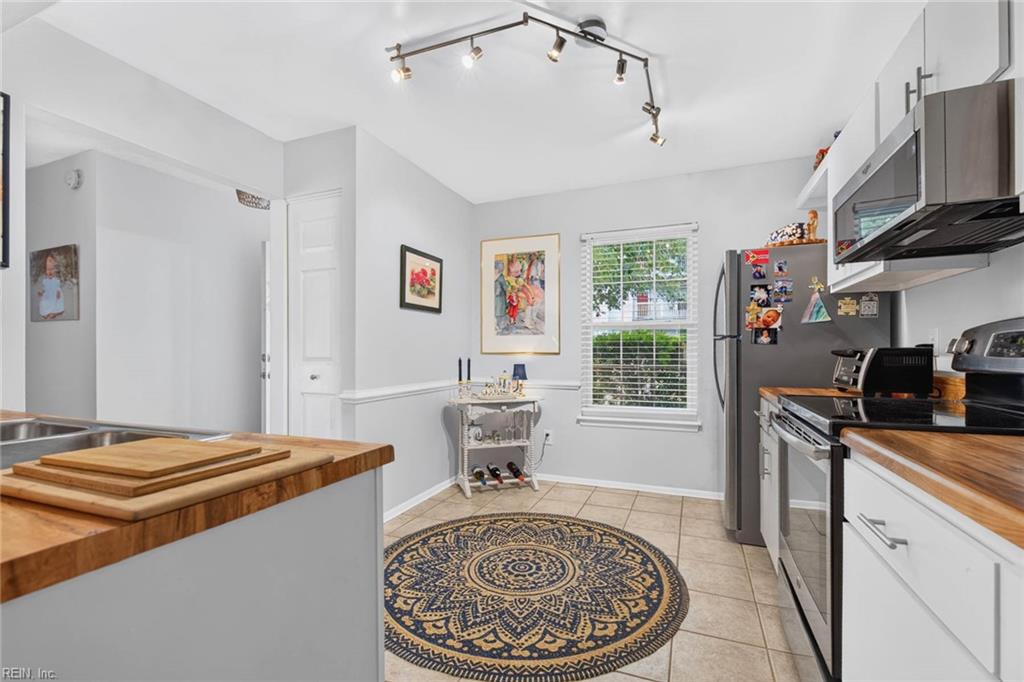 2104 Retreat CT