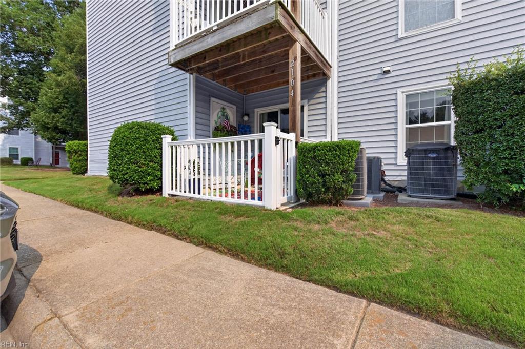 2104 Retreat CT