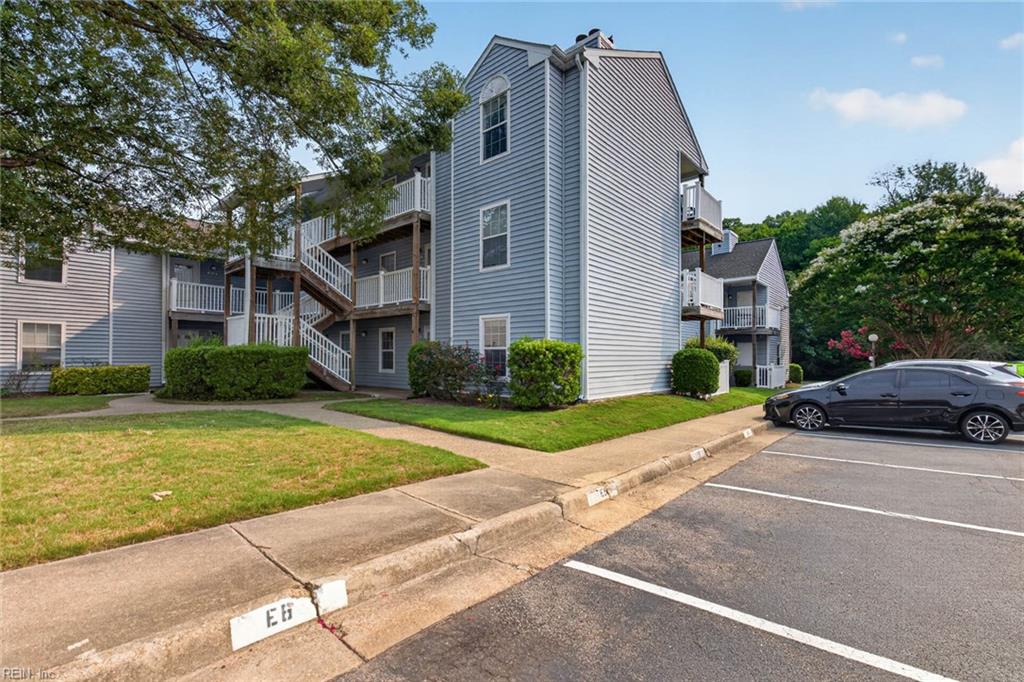 2104 Retreat CT