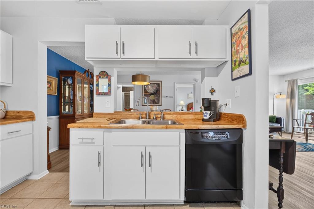 2104 Retreat CT