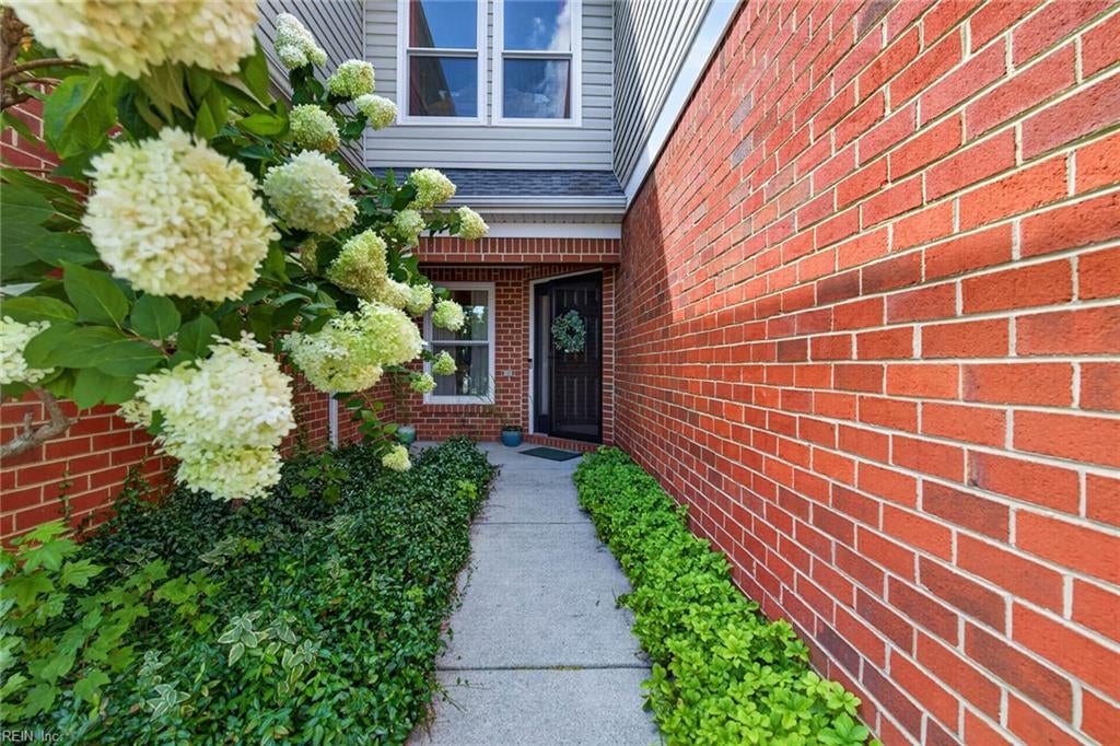 2319 Charing Cross RD