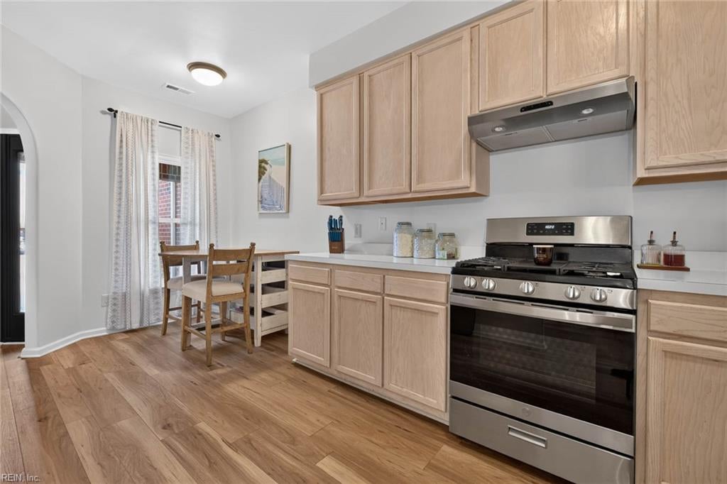 2319 Charing Cross RD