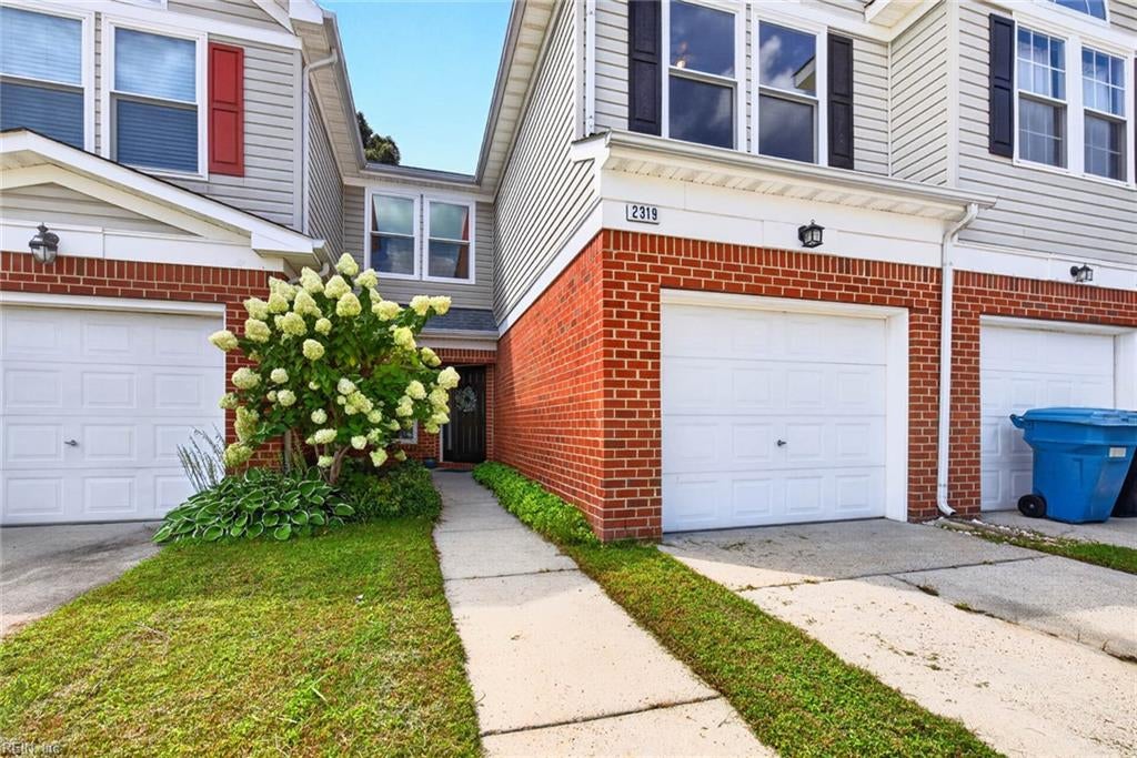 2319 Charing Cross RD