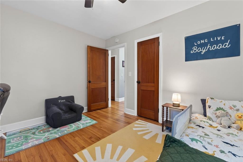 8814 Commodore DR