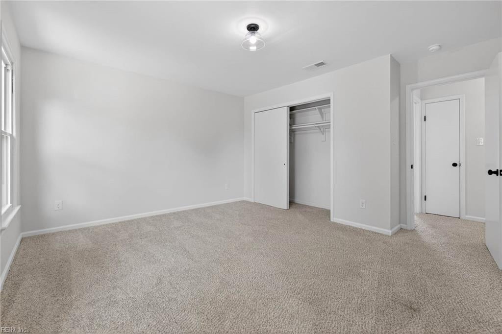 1220 Renoir CT
