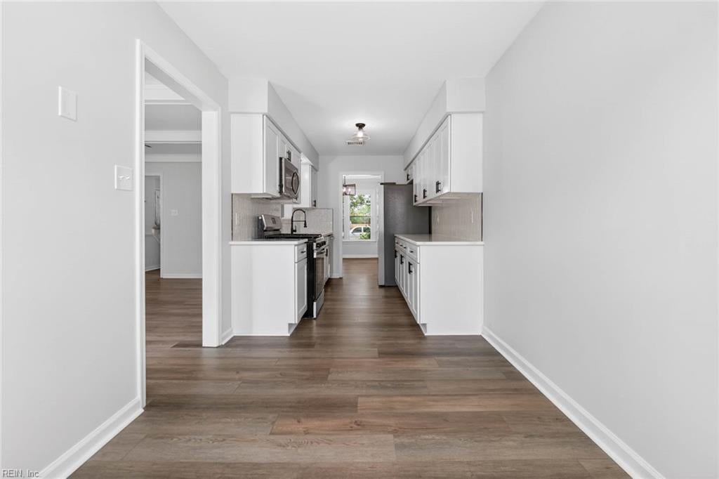 1220 Renoir CT