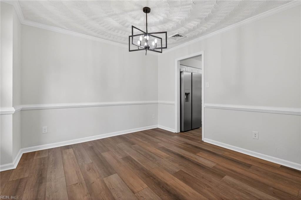 1220 Renoir CT