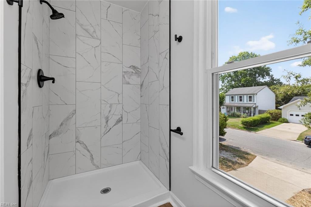 1220 Renoir CT