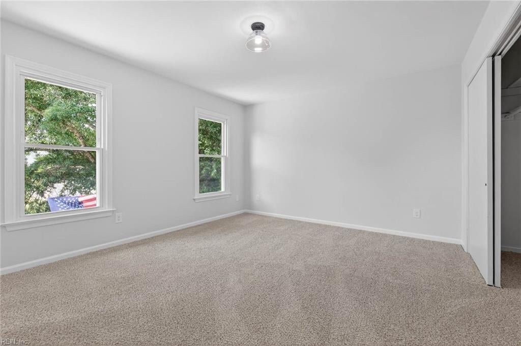 1220 Renoir CT