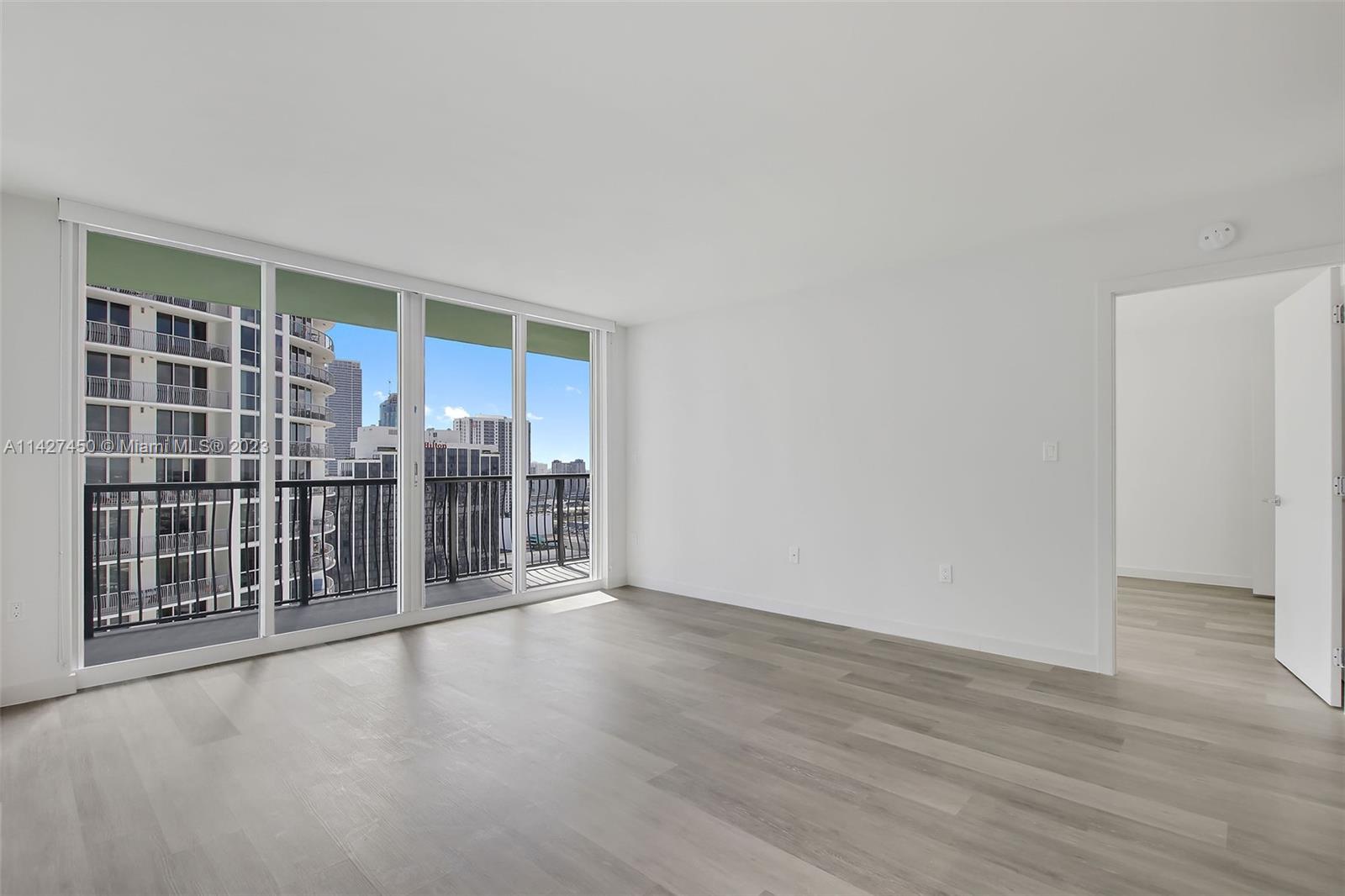 1756 N Bayshore Dr # 32I