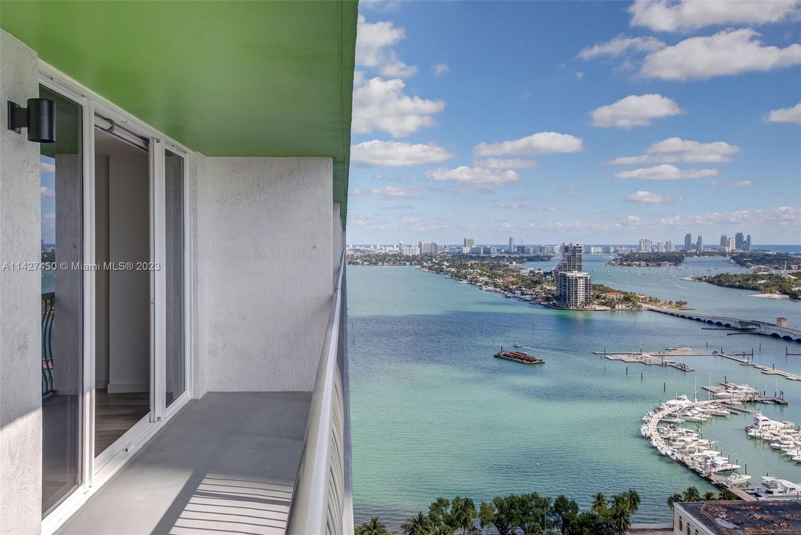 1756 N Bayshore Dr # 32I