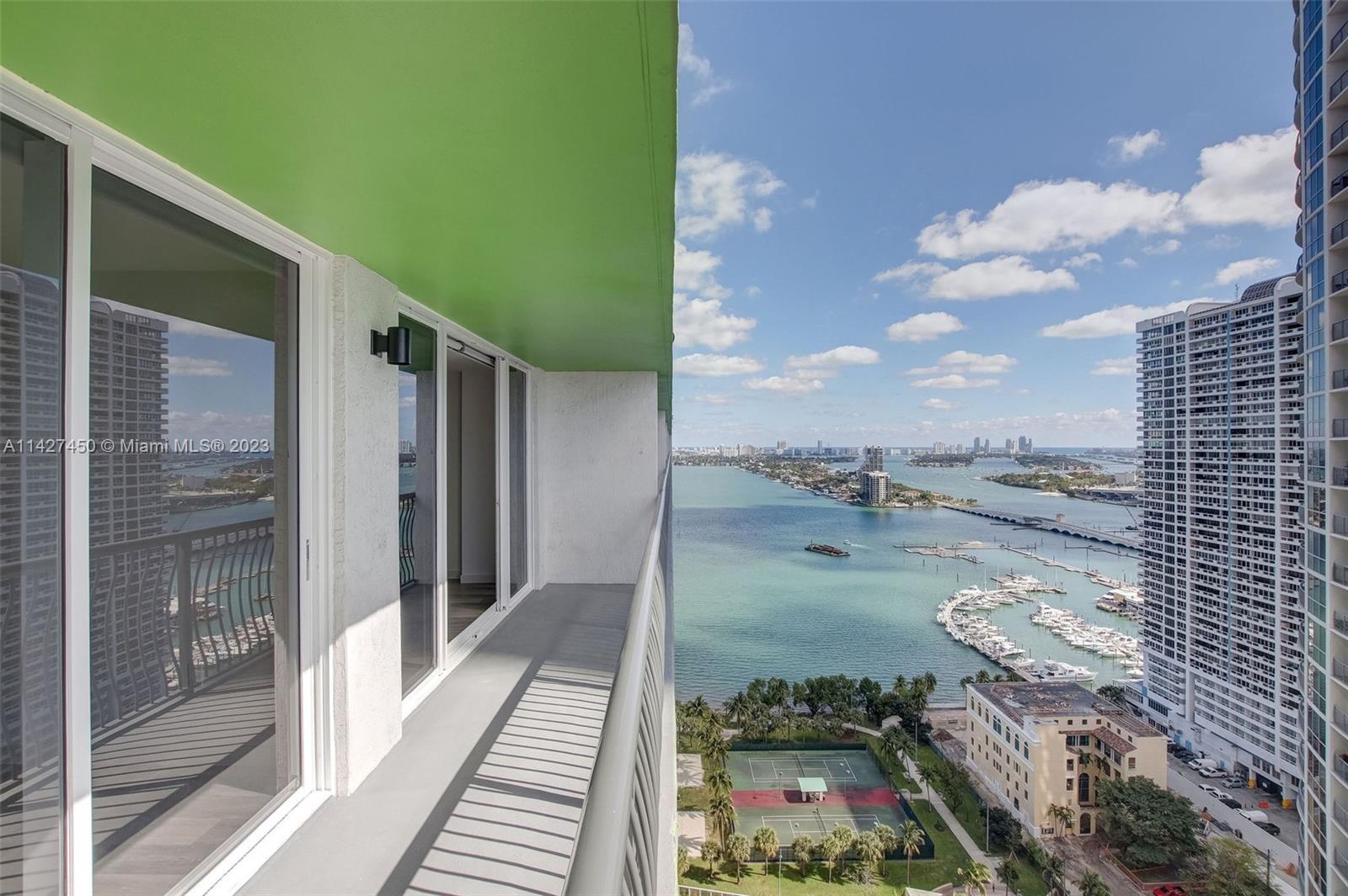 1756 N Bayshore Dr # 32I