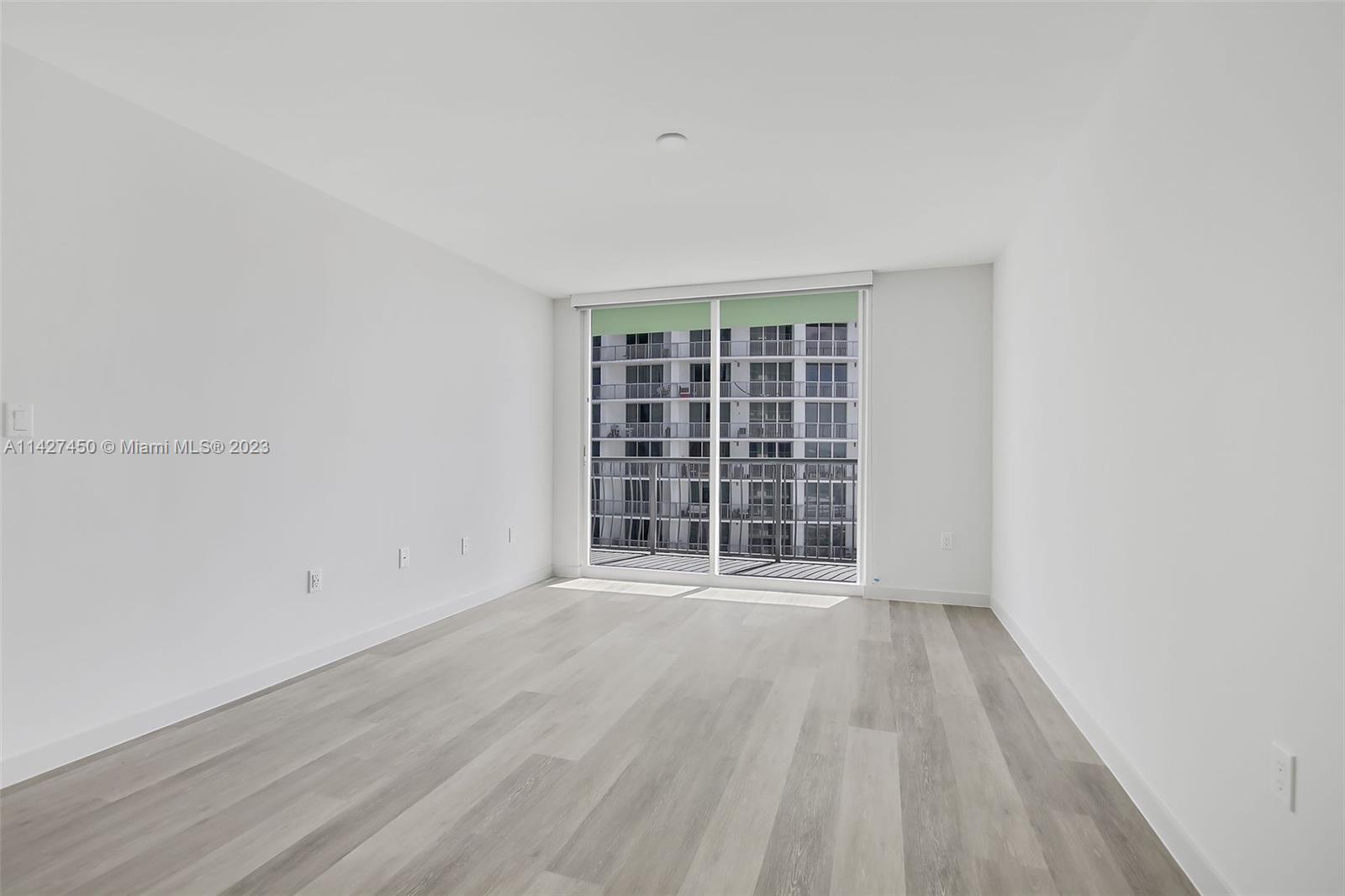 1756 N Bayshore Dr # 32I