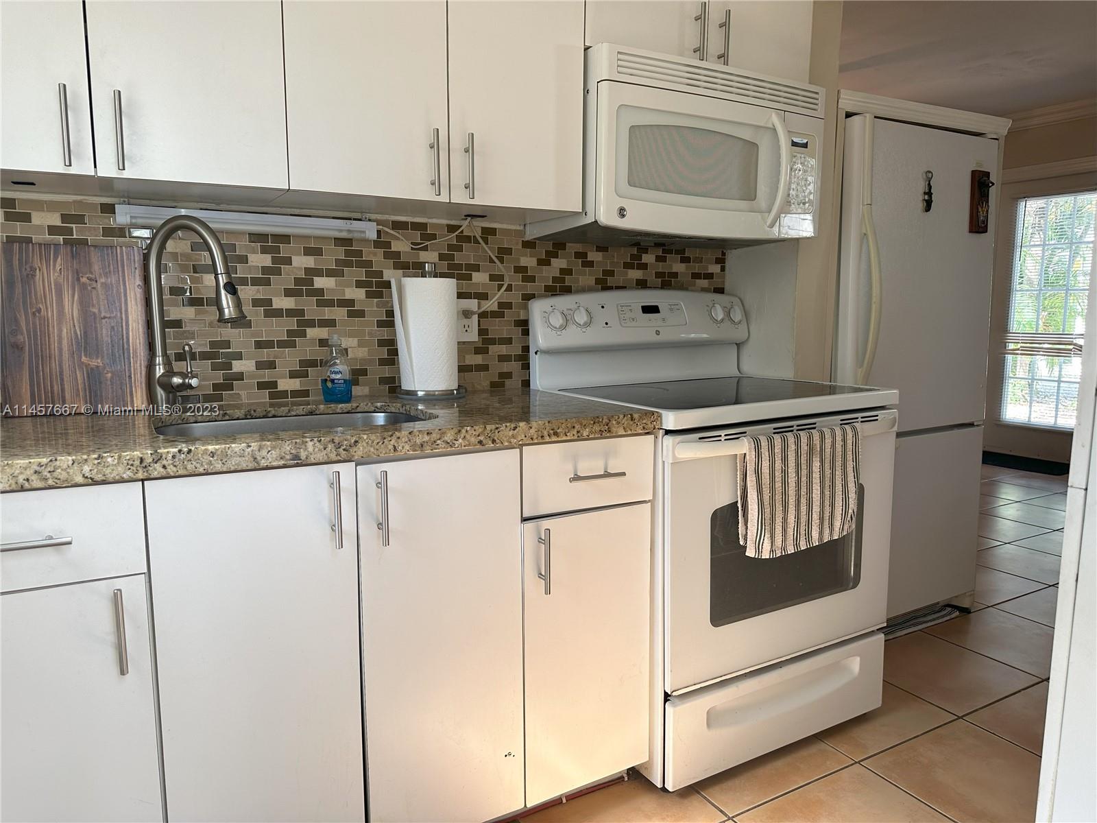 400 SW 7th St