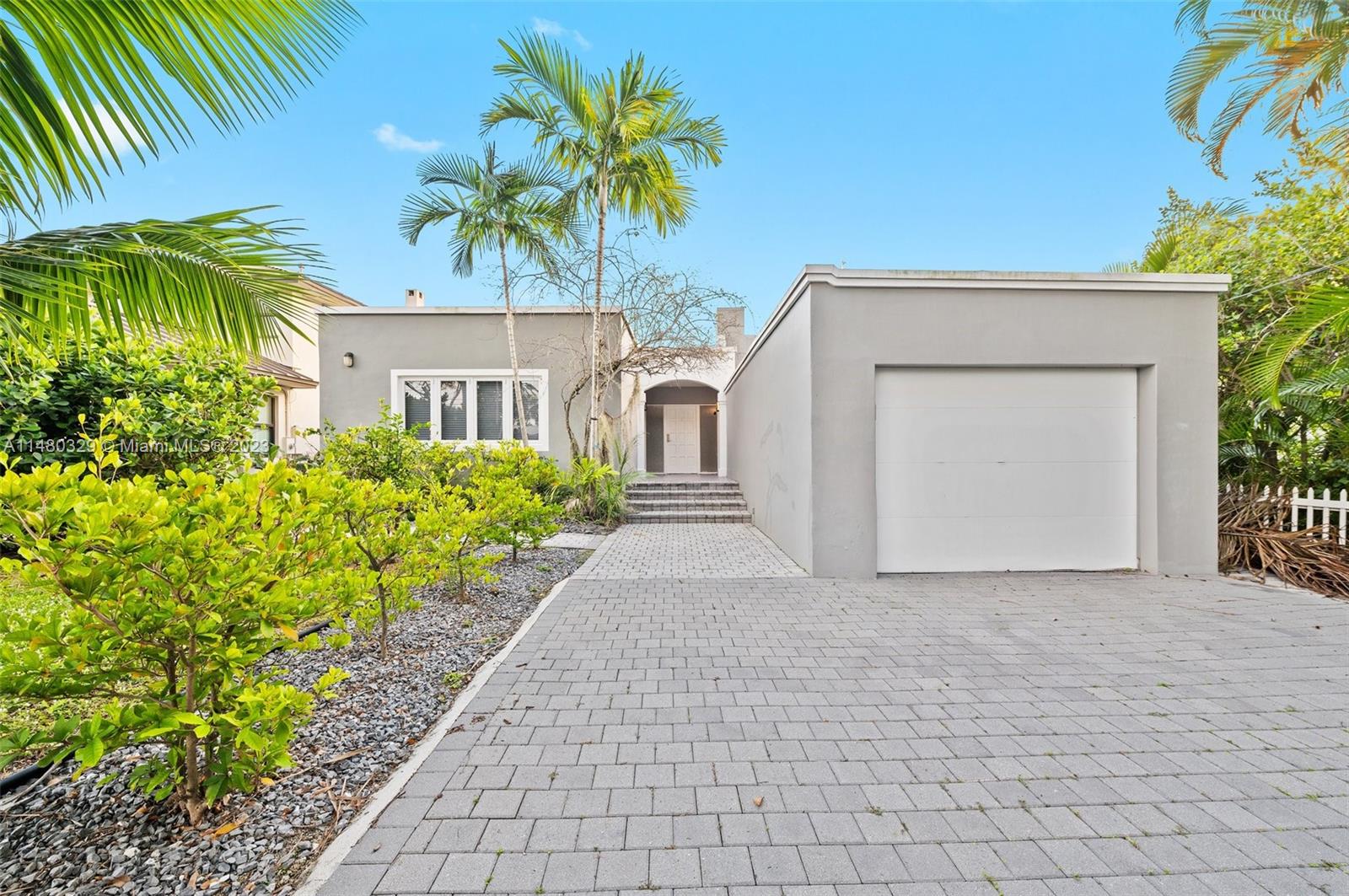 1012 SW 5th Pl