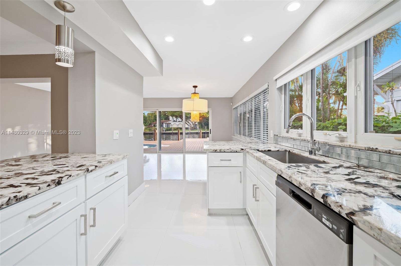 1012 SW 5th Pl