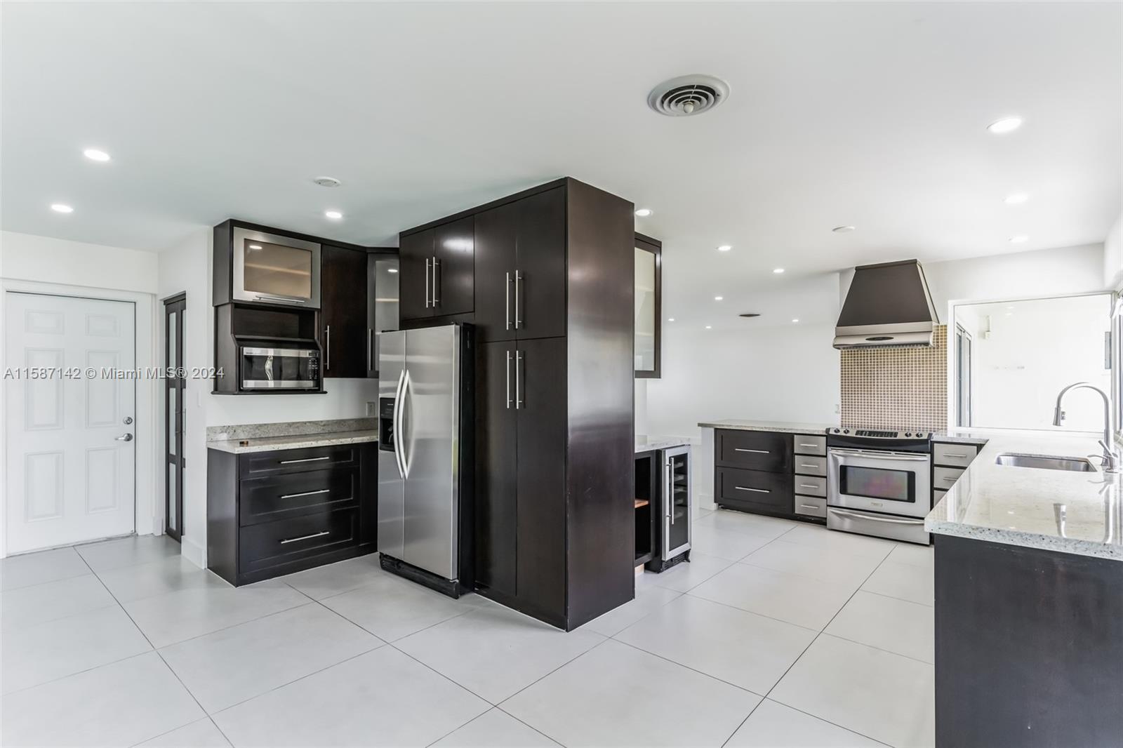 1709 SW 5th Pl