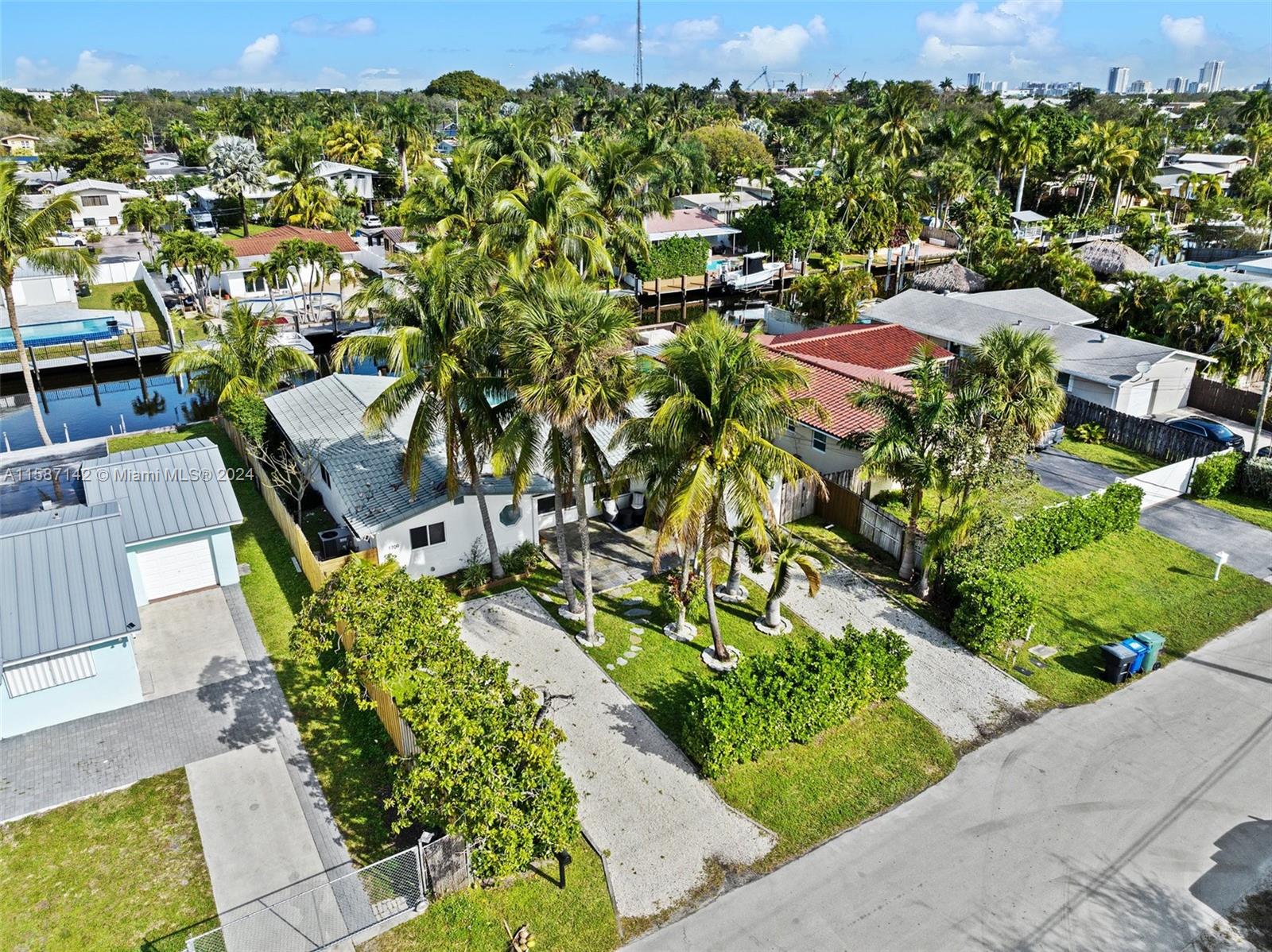 1709 SW 5th Pl