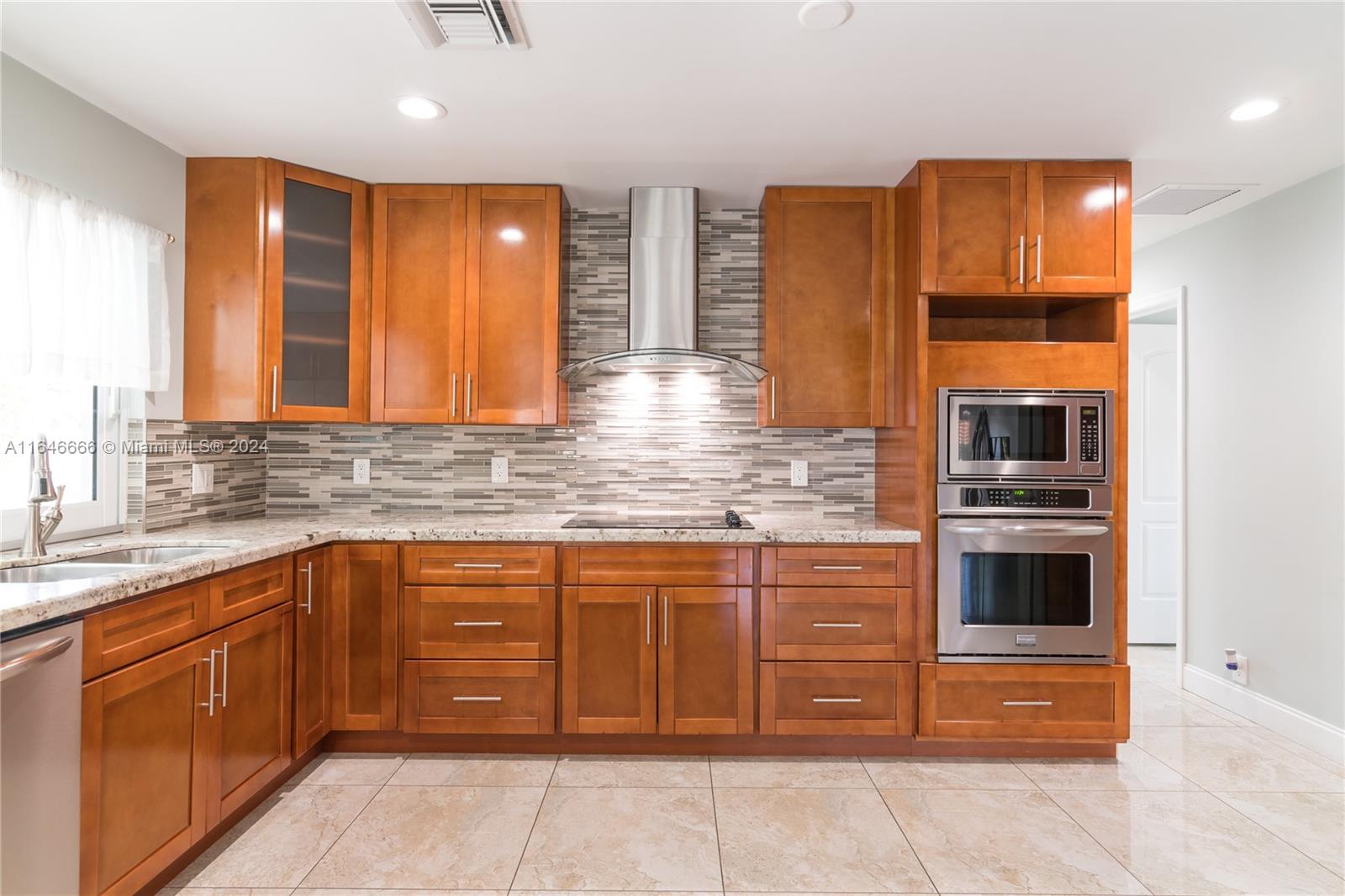 3256 Oleander Way