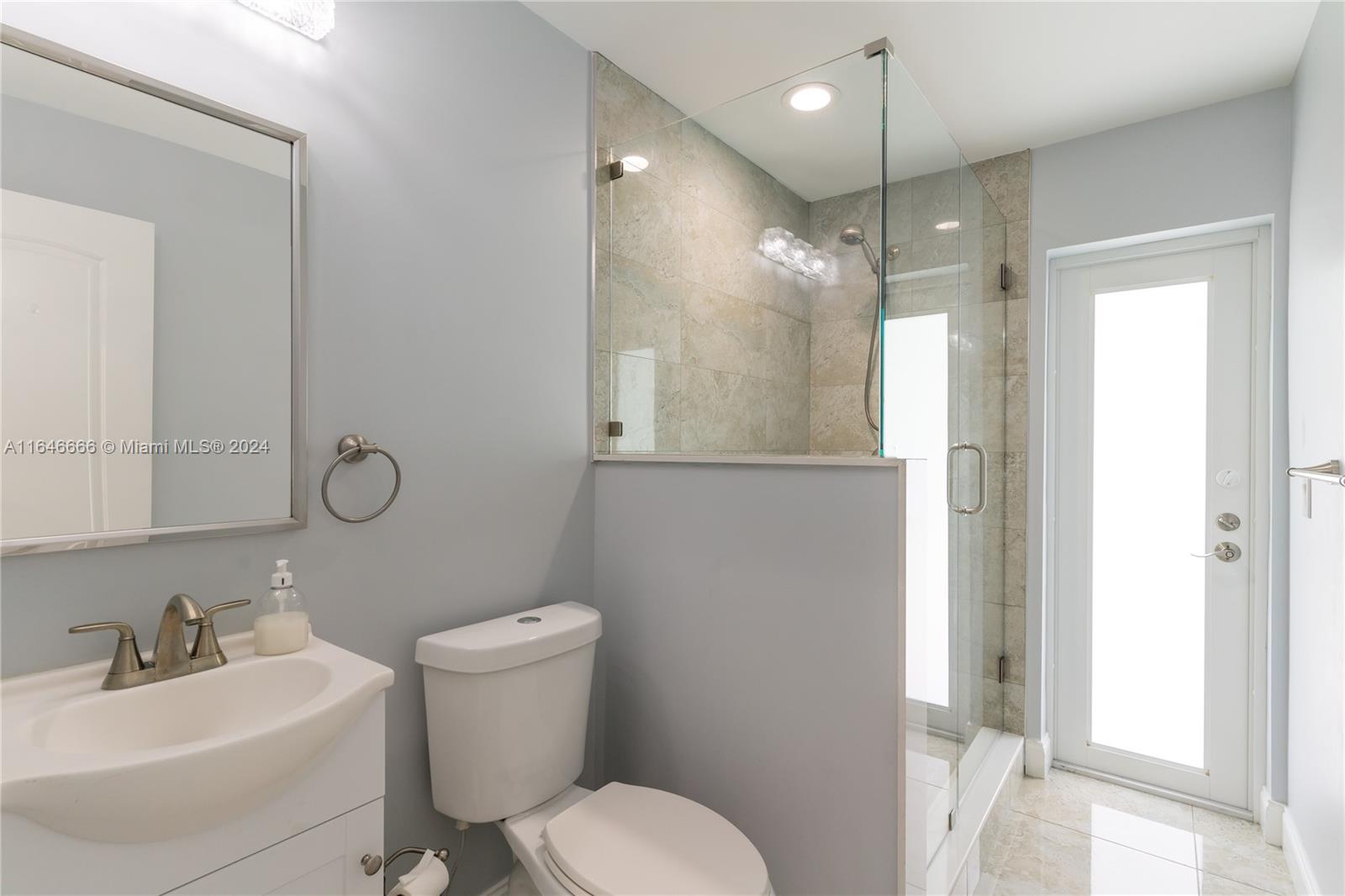 3256 Oleander Way
