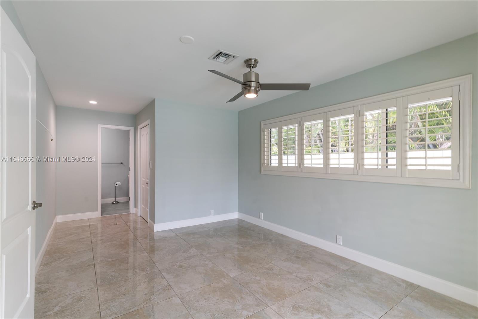3256 Oleander Way
