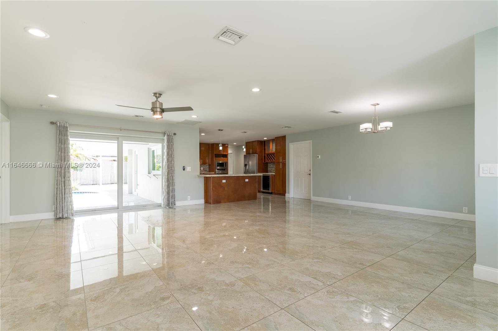 3256 Oleander Way