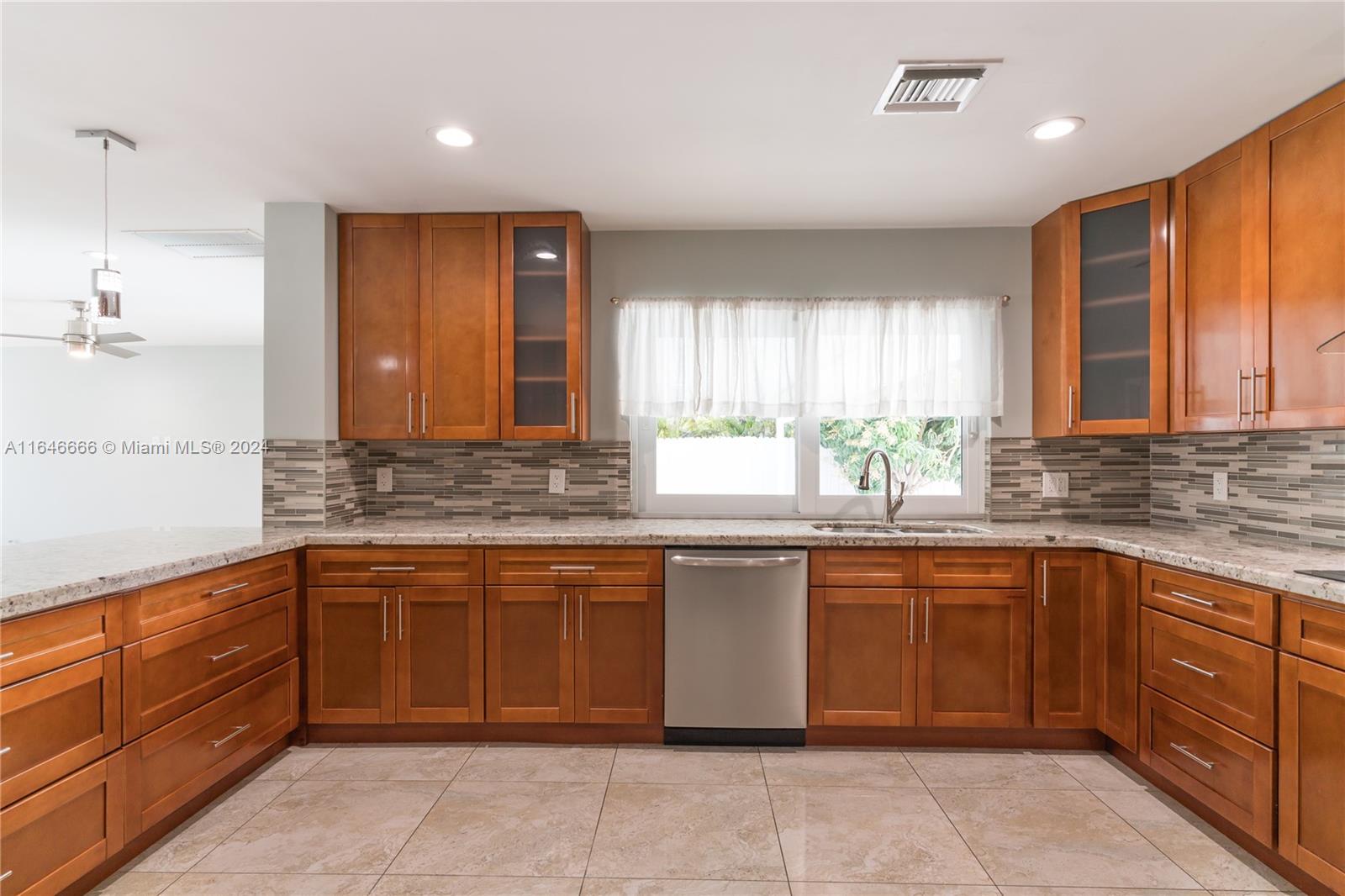 3256 Oleander Way
